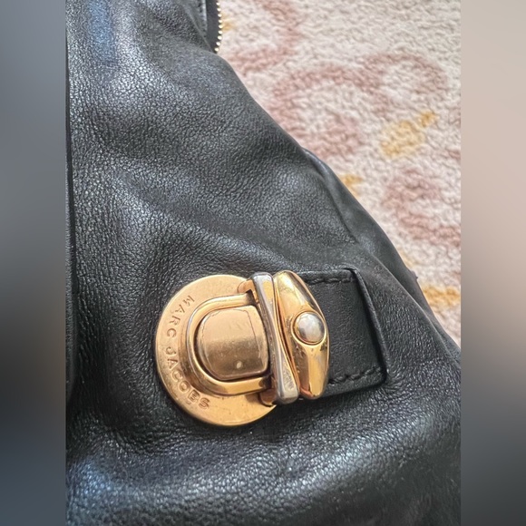 MARC JACOBS Leather Shoulder Bag black - Picture 7 of 11